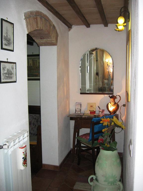 La Capanna Di Sovestro Hotel San Gimignano Quarto foto