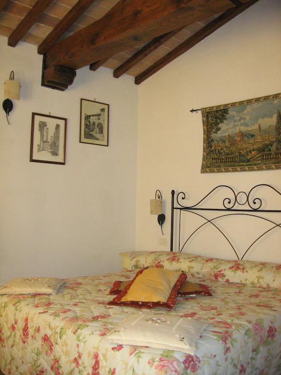 La Capanna Di Sovestro Hotel San Gimignano Quarto foto